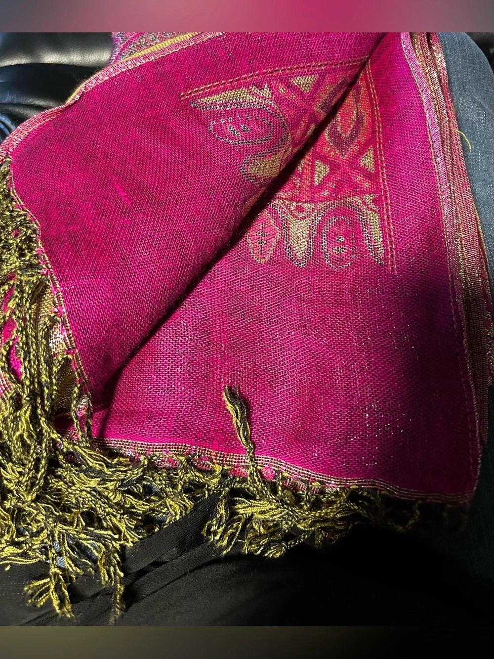 Luxurious Pink Paisley Metallic Fringe Scarf